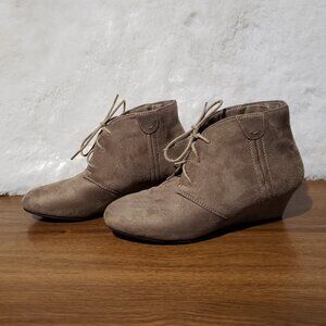 Marabella 7.5 7 1/2 M Women's Brown Boots Booties Lace Up Faux Suede Wedge Heels